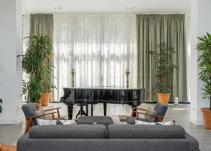 Вілла Atalaya *