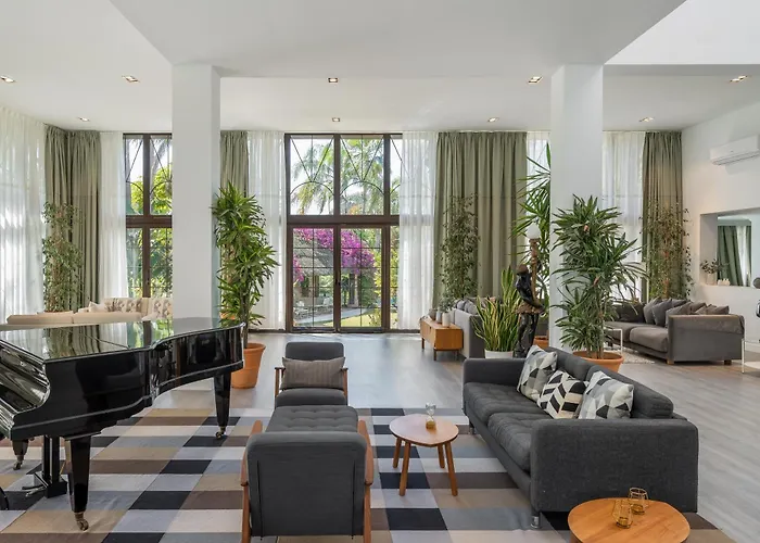 Вілла Atalaya *